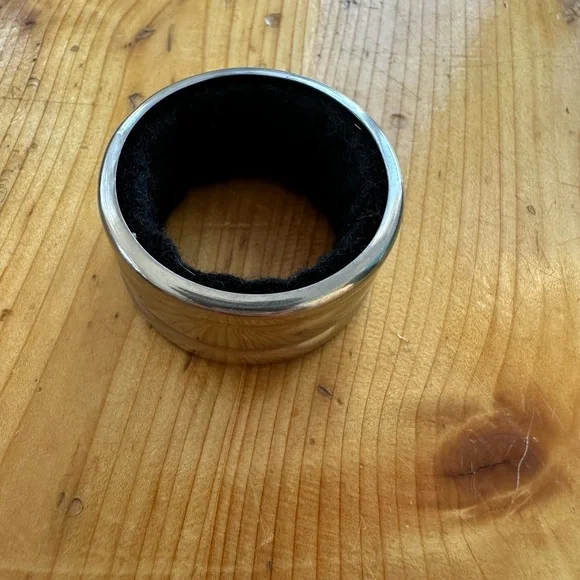 Black Wine Accessory Set - Picture 7 of 9